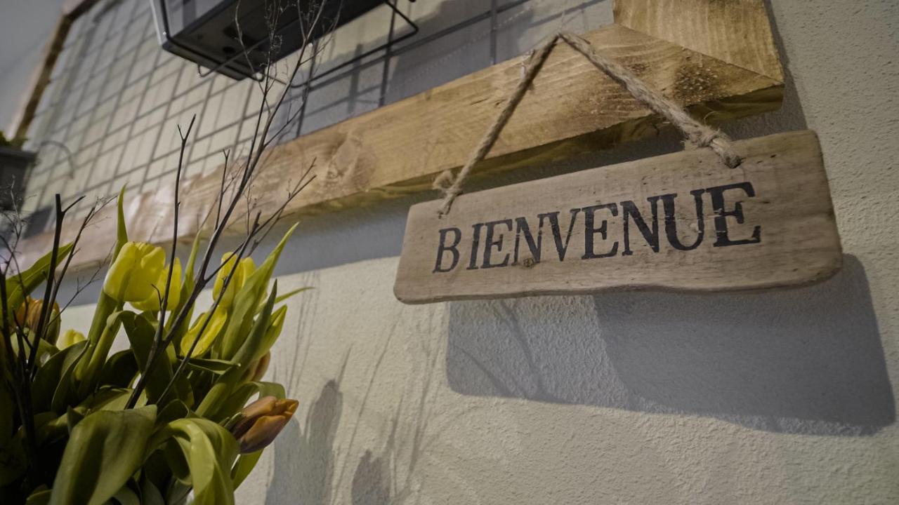 B&B Bij De 3 Linden 비첸 외부 사진